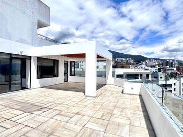 🌟 ¡Exclusivo Penthouse en Venta en Quito Tenis! 🌟