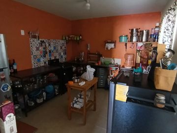 HERMOSA CASA 2 PISOS