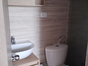 VENTA APARTAMENTO EN CAMINO REAL CUARTO PISO