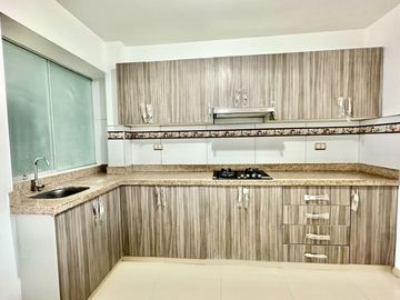 AMPLIO DEPARTAMENTO DE ESTRENO EN VENTA– URB. MIRAFLORES -PIURA