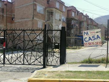 BONITA CASA EN CONDOMINIO DUPLEX