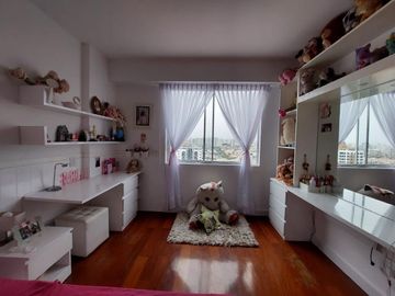 Alquilo excelente departamento en San Isidro