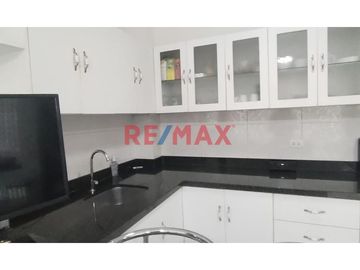 EN VENTA FUNCIONAL Y HERMOSO DPTO FLAT EN PRIMER PISO  SURCO