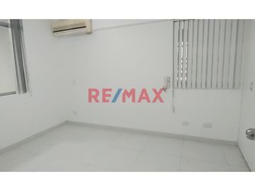 EN VENTA FUNCIONAL Y HERMOSO DPTO FLAT EN PRIMER PISO  SURCO