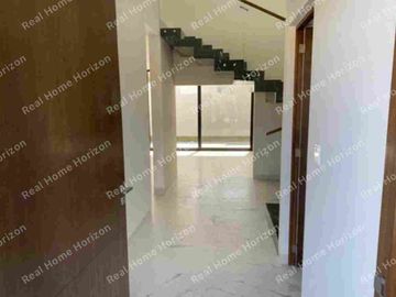 CASA EN VENTAS EN VALLES DEL MOLINO 