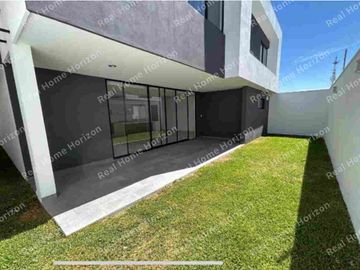 CASA EN VENTAS EN VALLES DEL MOLINO 
