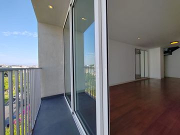 Tríplex De 207 M2 Frente A Av. La Merced – Santiago De Surco.