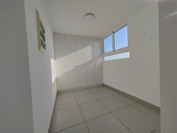 Tríplex De 207 M2 Frente A Av. La Merced – Santiago De Surco.