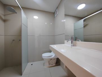 Tríplex De 207 M2 Frente A Av. La Merced – Santiago De Surco.