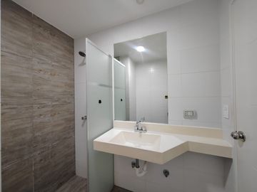 Tríplex De 207 M2 Frente A Av. La Merced – Santiago De Surco.