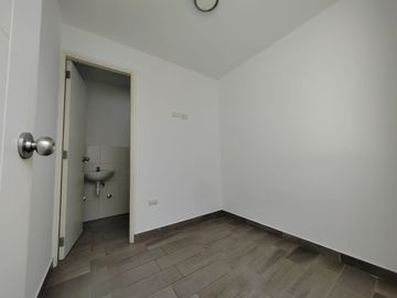Tríplex De 207 M2 Frente A Av. La Merced – Santiago De Surco.