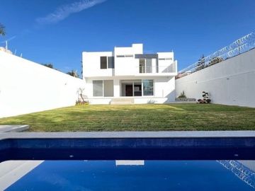 MODERNA CASA NUEVA EN FRACCIONAMIENTO BRISAS