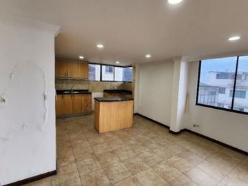 Venta departamento dúplex sector Agua Clara - Quito