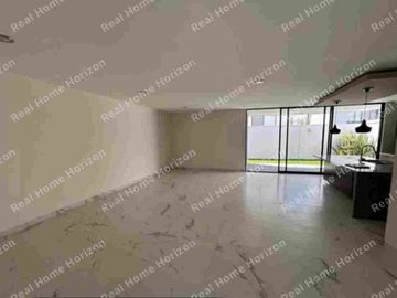 CASA EN VENTA EN VALLES DEL MOLINO 
