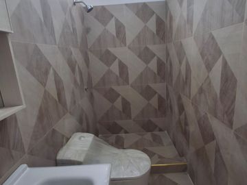 Venta Amplio Departamento En Estreno - Villa Maria Del Triunfo - Piso 1