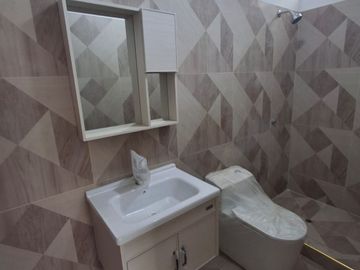 Venta Amplio Departamento En Estreno - Villa Maria Del Triunfo - Piso 1