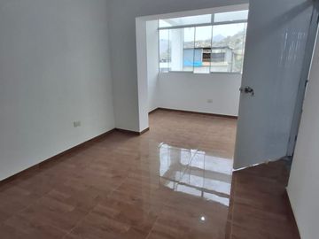 Venta Amplio Departamento En Estreno - Villa Maria Del Triunfo - Piso 1