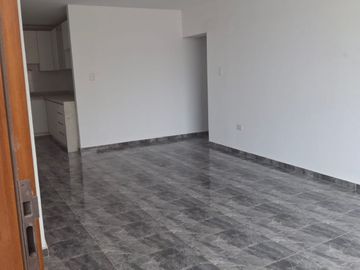 Venta Amplio Departamento En Estreno - Villa Maria Del Triunfo - Piso 1
