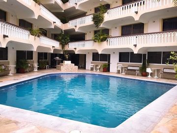 Acapulco Hotel En Venta Funcionando En La Zona Dorada A Pasos De La Costera