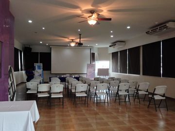 Acapulco Hotel En Venta Funcionando En La Zona Dorada A Pasos De La Costera