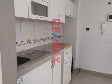 Venta De Departamento Cerca Aeropuerto - Av.Tomas Valle Faucett en Callao