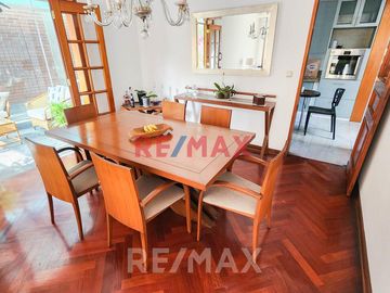 Vendo Exclusiva Casa Amplia De 3 Pisos +Terraza 520M2 Techado