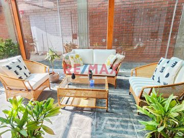 Vendo Exclusiva Casa Amplia De 3 Pisos +Terraza 520M2 Techado