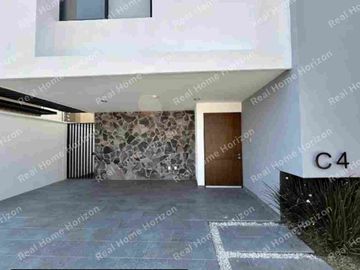 CASA EN VENTA EN VALLES DEL MOLINO 