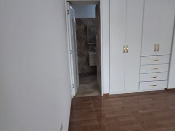 Venta Amplio Departamento En Estreno - Villa Maria Del Triunfo - Piso 2