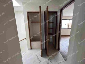 CASA EN VENTA EN VALLES DEL MOLINO 