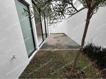 CASA EN VENTA EN VALLES DEL MOLINO 