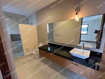 CASA EN VENTA EN VALLES DEL MOLINO 
