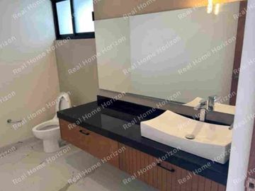 CASA EN VENTA EN VALLES DEL MOLINO 