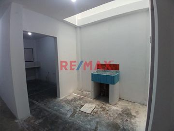 ¡Bajo De Precio! En Venta Bonita Casa En Villa El Salvador 🏠