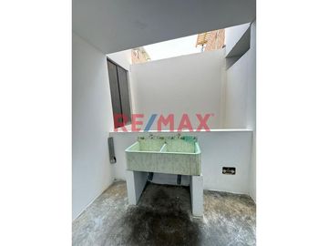 ¡Bajo De Precio! En Venta Bonita Casa En Villa El Salvador 🏠