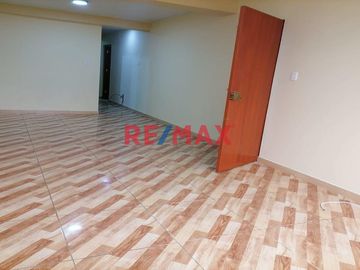 UBICACIÓN ESTRATEGICA PARA OFICINA ADMINISTRATIVA DENTRO DE CONDOMINIO C/ÁREAS COMUNES CERCA AL AEROPUERTO Y ALMACENES INDUSTRIALES