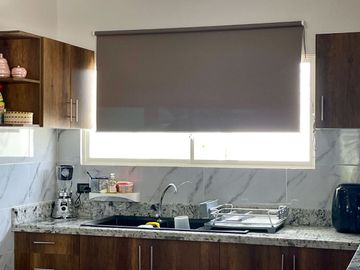 Salinas - Amplia casa moderna con piscina y terreno de 600 m2