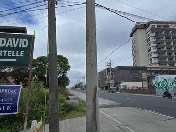 Income Earning Tagaytay Apartment for Sale on Mahogany Avenue, 11 doors which can give you 200-300k per Month