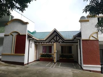 Income Earning Tagaytay Apartment for Sale on Mahogany Avenue, 11 doors which can give you 200-300k per Month