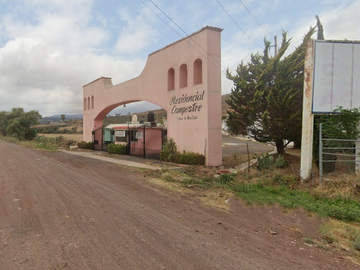 PROPIEDAD EN FRACCIONAMIENTO LOMAS DE ACATLAN