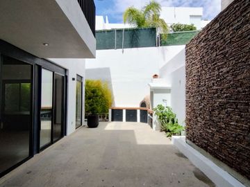 Se vende casa en Lomas de Juriquilla, Querétaro.