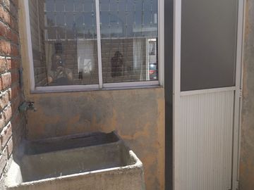 CASA EN VENTA EN FRACCIONAMIENTO SAN CAMILO, PACHUQUILLA HIDALGO