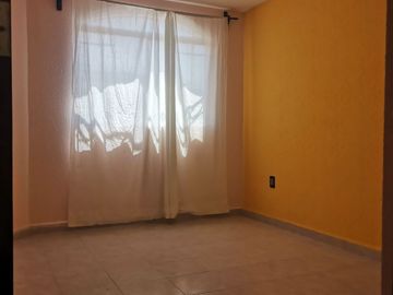CASA EN VENTA EN FRACCIONAMIENTO SAN CAMILO, PACHUQUILLA HIDALGO