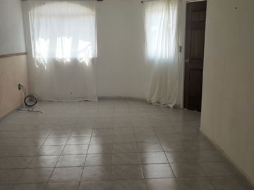 CASA EN VENTA EN FRACCIONAMIENTO SAN CAMILO, PACHUQUILLA HIDALGO