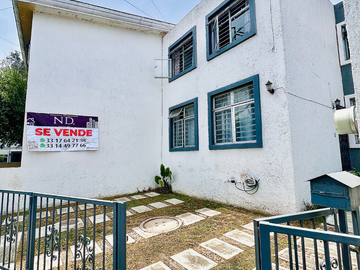 CASA EN VENTA JARDINES UNIVERSIDAD  ENTREGA INMEDIATA ! EXCELENTE UBICACION.
