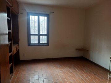 Residencia en Venta, tipo Colonial Mexicano, con excelentes acabados y amplios espacios