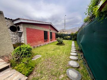 VENTA DE CASA EN LA EXCLUSIVA ZONA DEL SOL DE LA MOLINA III ETAPA