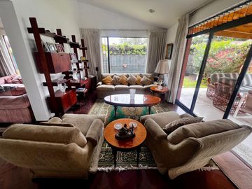VENTA DE CASA EN LA EXCLUSIVA ZONA DEL SOL DE LA MOLINA III ETAPA