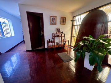 VENTA DE CASA EN LA EXCLUSIVA ZONA DEL SOL DE LA MOLINA III ETAPA