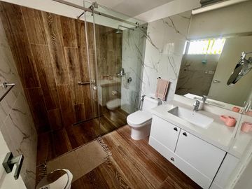 VENTA DE CASA EN LA EXCLUSIVA ZONA DEL SOL DE LA MOLINA III ETAPA